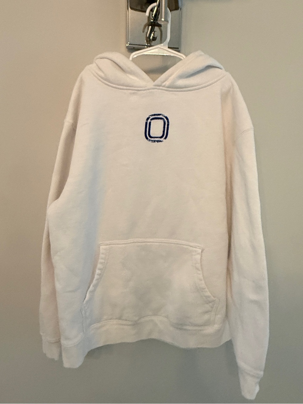 Kids White Basketball Hoodie with Navy 'O' Embroidery
